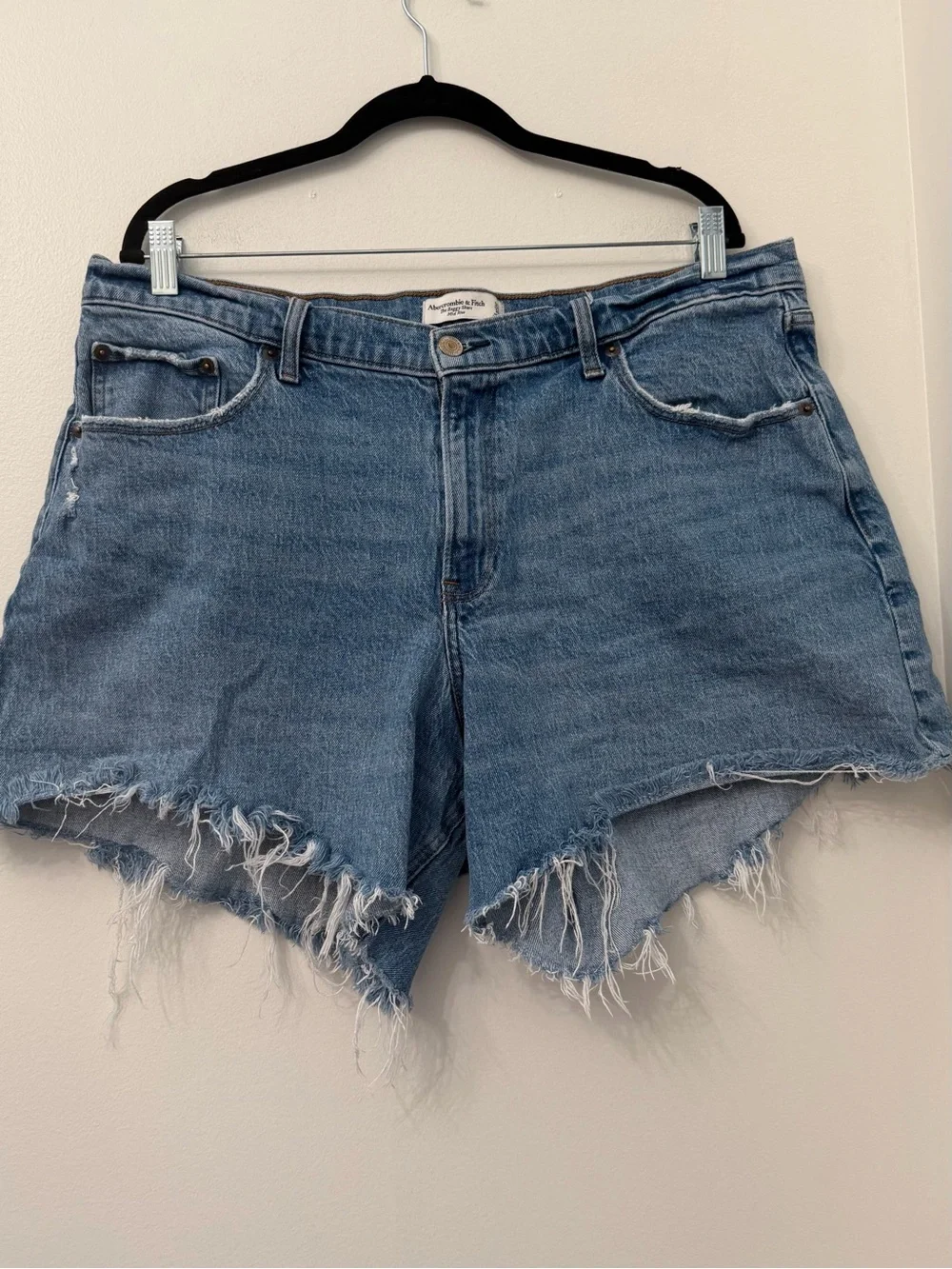 Abercrombie & Fitch the Baggy Short Mid Rise Curve Love Denim Shorts Size 33/16